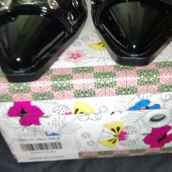 Chic Black Buckled Flats for Women - Picture 8 of 10